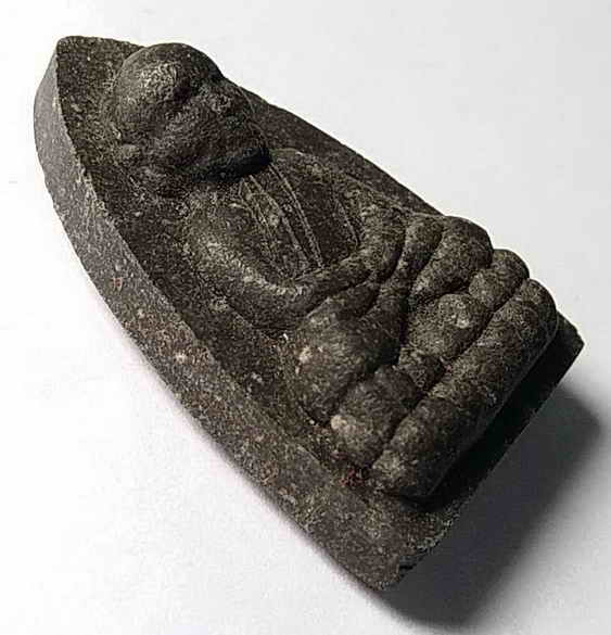 50 บาทครับ  หลวงปู่ทวด เนื้อผงว่าน รุ่นช่วยใต้