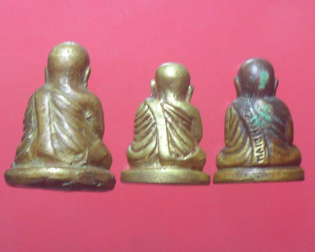 รูปหล่อหลวงพ่อเงิน บางคลาน พิจิตร เคาะเดียว