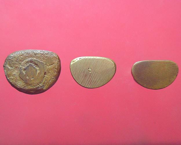 รูปหล่อหลวงพ่อเงิน บางคลาน พิจิตร เคาะเดียว