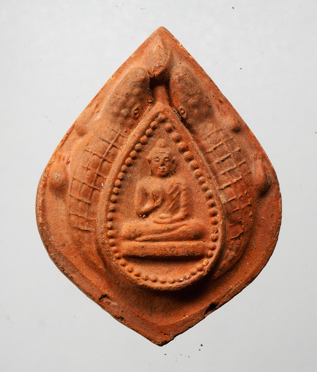 20บาท...พระประทานพร เนื้อดิน หลวงพ่อสนิท วัดลำบัวลอย นครนายก ///C369