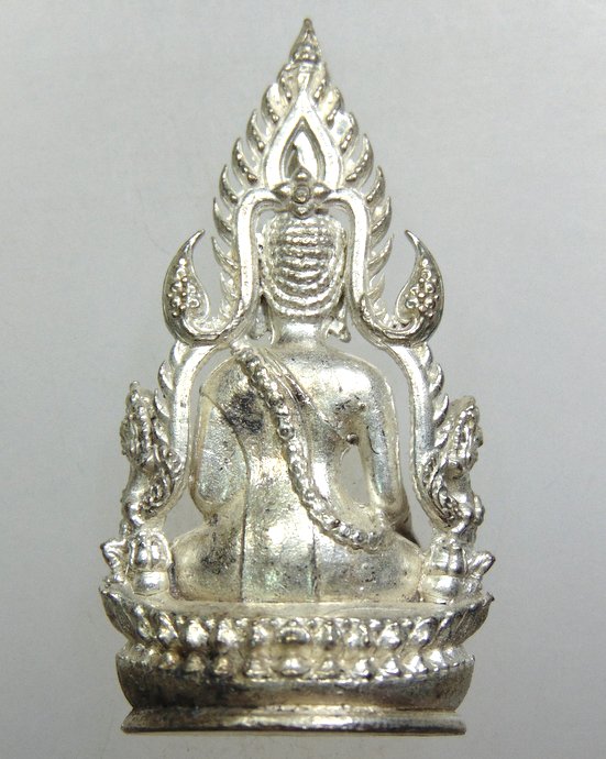 ๒๐ รูปหล่อพระพุทธชินราช