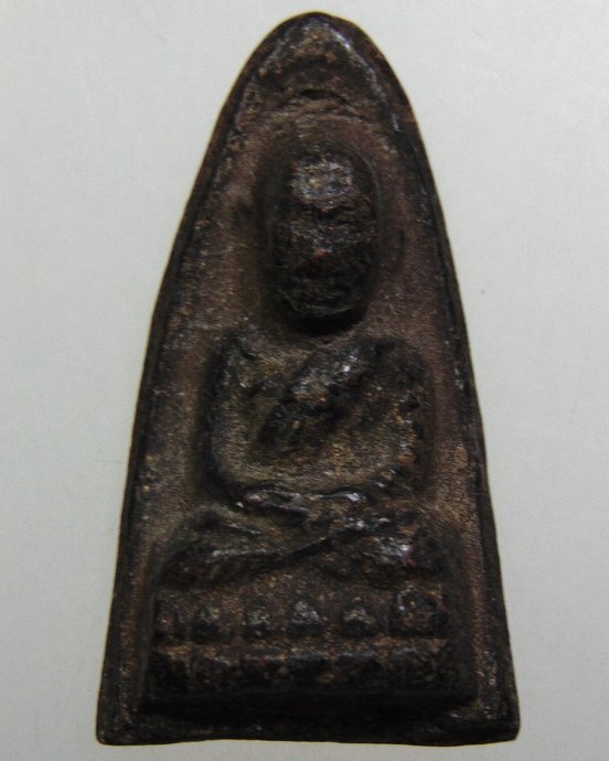 ๒๐ หลวงปู่ทวดเนื้อดินเผา วัดช้างให้ ปี 2513 (ผสมผงว่านหลวงปู่ทวด ปี2497) สร้างโดยพระครูใบฎีกาขาว