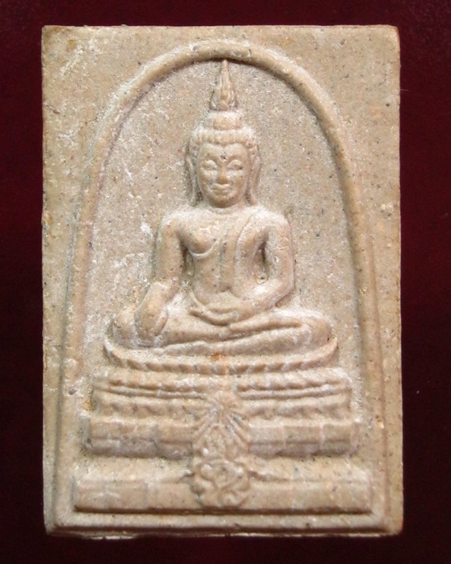พระพุทธชินสีห์  ภ.ป.ร.คณะทันตแพทยศาสตร จุฬาฯ