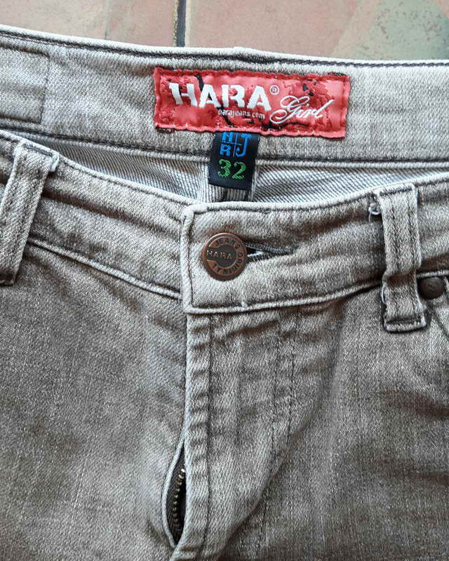 HARA jean สีน้ำตาล สำหรับสตรี เอว 32 นิ้ว ยาว 37 นิ้ว เป้า 6.5 นิ้ว ปลายขากว้าง 7 นิ้ว