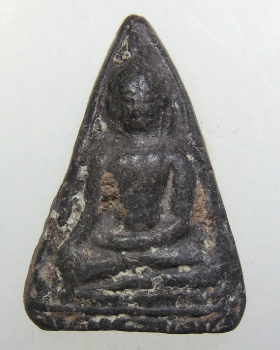 ๒๐ พระพุทธเนื้อดิน