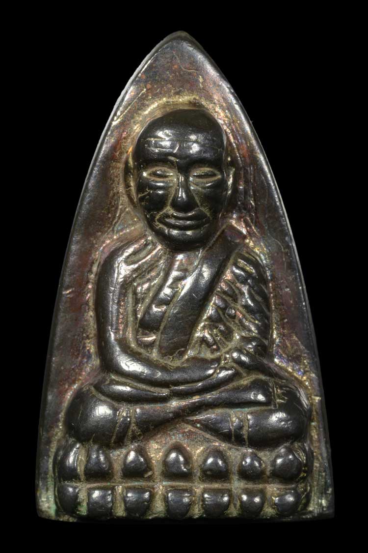 หลวงปู่ทวด รุ่นมงคล ๙ อาจารย์ทอง วัดสำเภาเชย ปี 2547 พิมพ์เตารีดกรรมการ เนื้อนวะโลหะ เลข 154