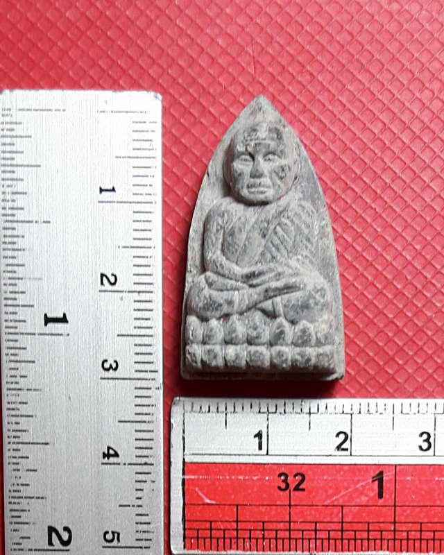 หลวงปู่ทวด รุ่นเหยียบทะเล อันดามัน วัดถ้ำเสือ จังหวัดกระบี่ ปี 2542 พร้อมกล่องเดิมๆ