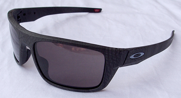 แว่นตา oakley DROP POINT ของแท้ ของใหม่ จาก USA