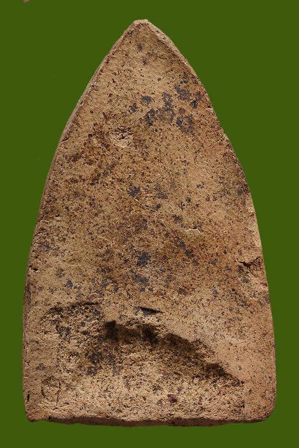 พระสรรค์นั่งข้างเม็ด ชัยนาท