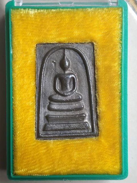 สมเด็จวัดระฆัง 108 ปี เนื้อตะกั่วถ้ำชา สวยเดิม พร้อมกล่องและ กลักกระดาษ