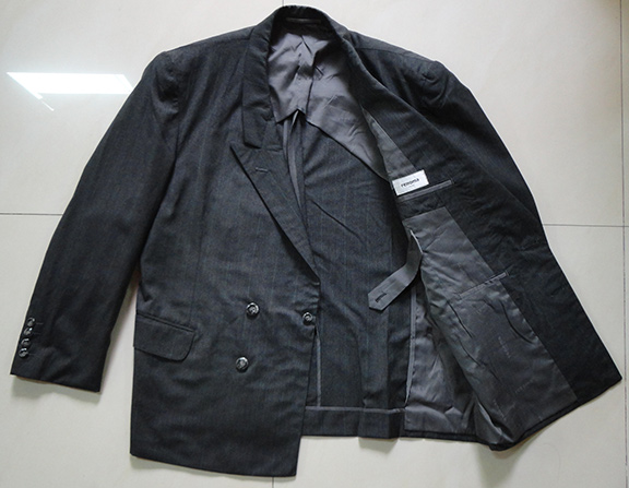 สูท renoma PARIS ของแท้ แบรนด์ฝรั่งเศส หรูมากๆ สภาพดี จากเซ็นทรัล