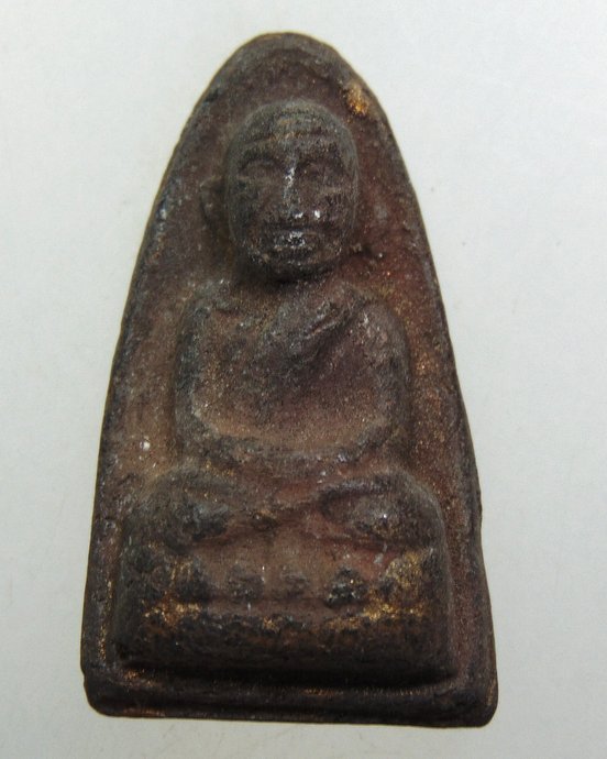 ๒๐ หลวงปู่ทวดเนื้อดินเผา วัดช้างให้ ปี 2513 (ผสมผงว่านหลวงปู่ทวด ปี2497) สร้างโดยพระครูใบฎีกาขาว