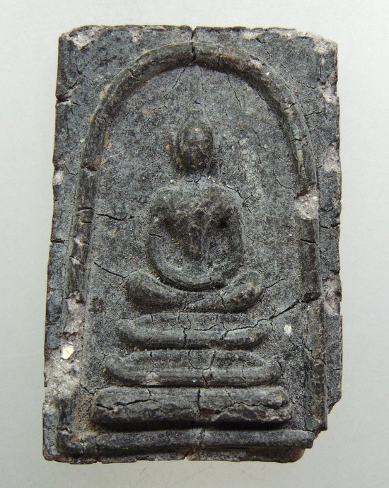 ๒๐ พระสมเด็จหลังยันต์