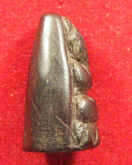 พระปิดตา เนื้อไม้แกะเก่า ไม่ทราบที่