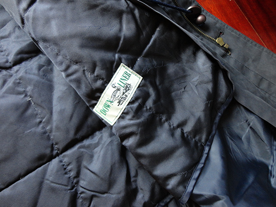 เสื้อแจกเกด SOLFECE "ขนเป็ด" แบบ down เอาไปเมืองนอก สีnavy blue gray ขนาดประมาณ XL ครับ