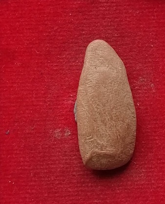 พระสิวลีเนื้อดิน พิมพ์มีย่าม หลวงพ่อกวย วัดโฆสิตาราม