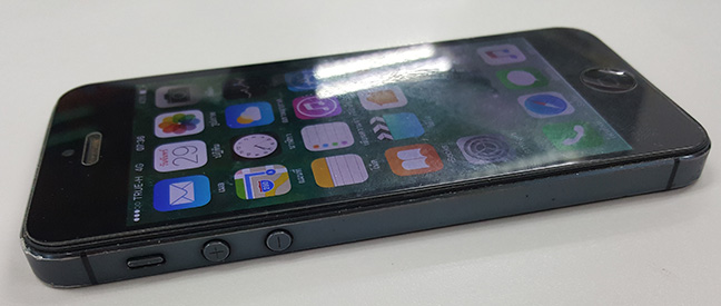 iPhone 5 สีดำ ของแท้ 16GB โมเดลTH/A เครื่องศูนย์ไทย ไม่ติดล็อก รีเซ็ทได้ตลอด 1,990 เท่านั้น คุ้มๆ