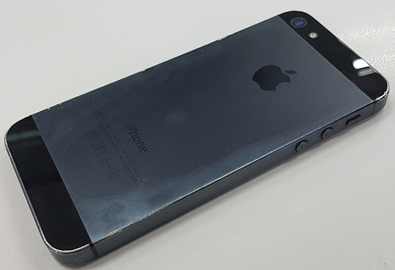 iPhone 5 สีดำ ของแท้ 16GB โมเดลTH/A เครื่องศูนย์ไทย ไม่ติดล็อก รีเซ็ทได้ตลอด 1,990 เท่านั้น คุ้มๆ