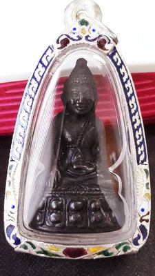 พระกริ่งโสฬส มปร. วัดราชประดิษฐ์ 2515 หลวงปู่ทิมปลุกเสกพิธีใหญ่เกจิดังปลุกเสกมากมายน่าเก็บน่าใช้ครับ