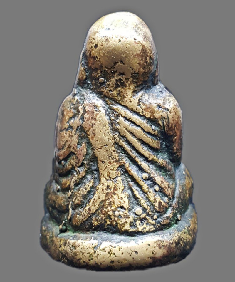 รูปหล่อหลวงพ่อเงินวัดบางคลาน จ.พิจิตร