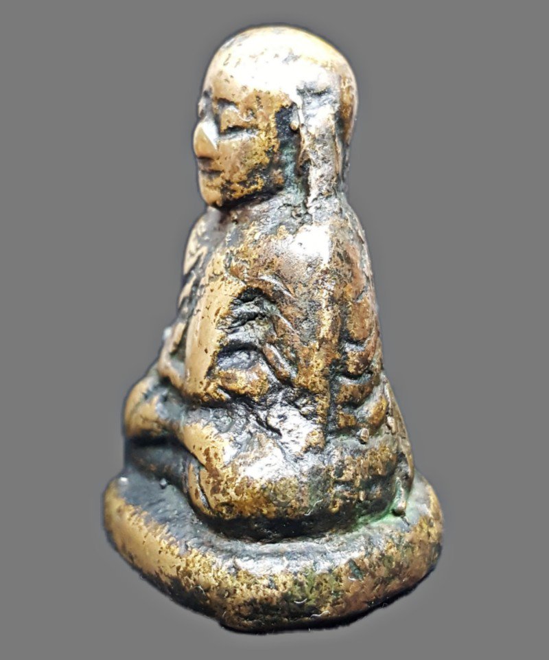 รูปหล่อหลวงพ่อเงินวัดบางคลาน จ.พิจิตร