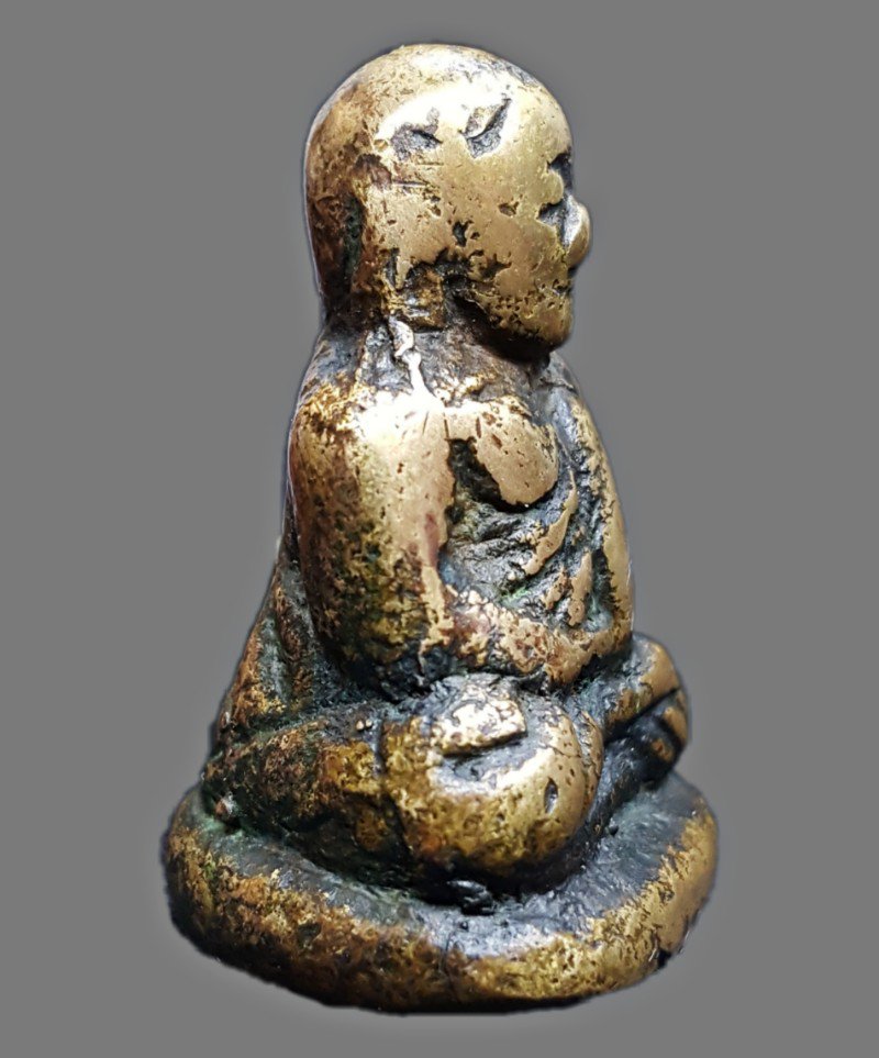 รูปหล่อหลวงพ่อเงินวัดบางคลาน จ.พิจิตร