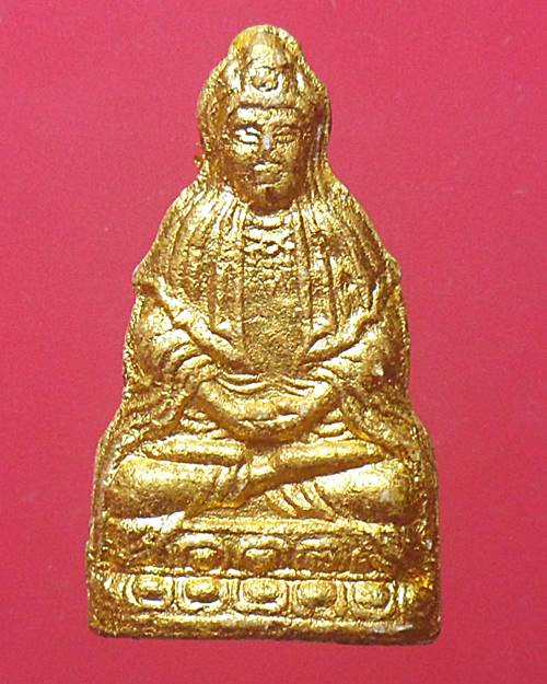 เจ้าแม่กวนอิมเนื้อผงปิดทอง วัดบวรนิเวศวิหาร สมเด็จพระญาณสังวร ทรงเมตตาอฐิษฐานจิตปี35 องค์ที่3