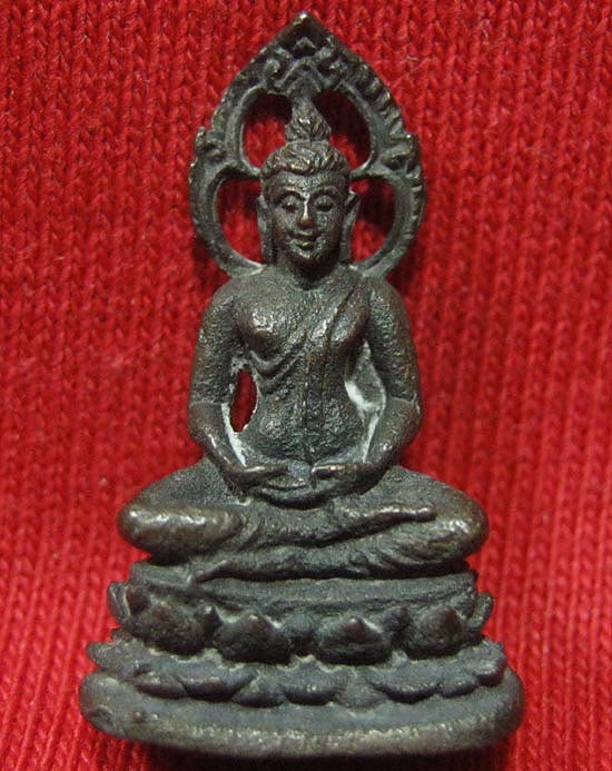 พระชัยวัฒน์ 84 ปี ศิริราช เนื้อนวโลหะ ครับ