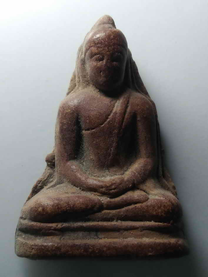 20 บาท พระเนื้อดินปางสมาธิ  BOX IMPERAIL