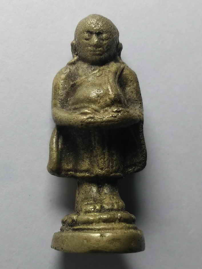 30 บาท รูปหล่อพิมพ์ยืนพระสังกัจจายน์ไม่ทราบที่ เนื้อทองผสมหล่อตัน BOX 8