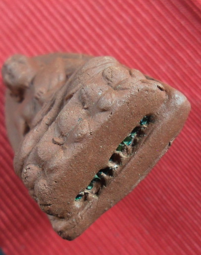  พระหลวงปู่ทวด จัมโบ้ อาจารย์นอง รุ่นเสาร์ห้า ปี 39 ฝังตะกรุดนารายณ์ 9 ดอกครับ