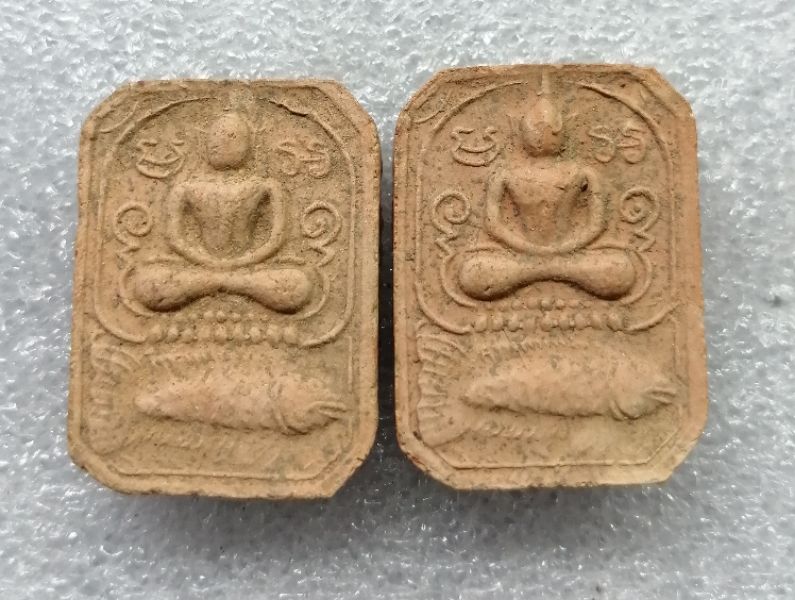 พระเนื้อดินขี่ปลาหลวงพ่อปาน​ หลวงพ่อฤาษีลิงดำปลุกเสกสวยๆครับ