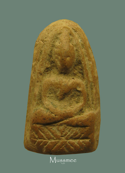 พระร่วงนั่ง ฐานบัวลูกศร กรุวัดแม่นางปลื้ม อยุธยา องค์สวย พระแท้ดูง่ายครับ ### เคาะ เดียว ###