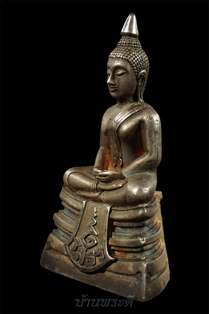 หลวงพ่อโสธร กรมตำรวจ 80 ปี พิมพ์หน้าใหญ่ เนื้อเงินขัดเงา พร้อมกล่องเดิม เคาะเดียว