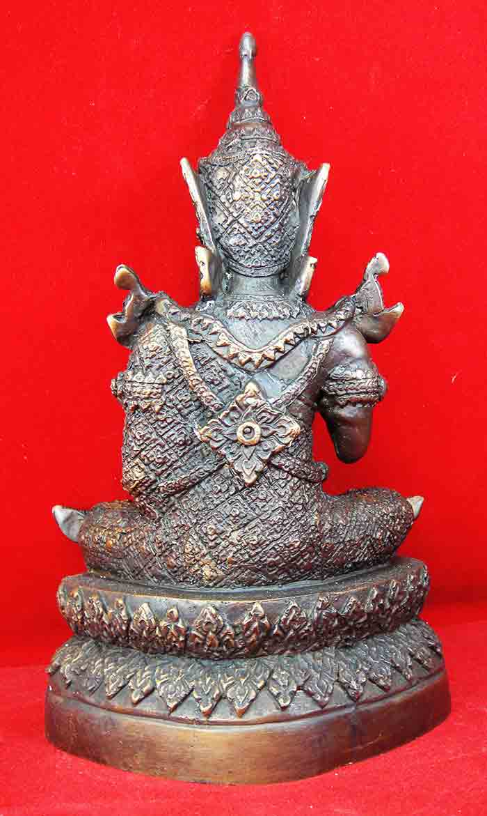 พระพุทธรูป ทรงเครื่องจักรพรรดิ์ เนื้อโลหะรมมันปู ปางประทานพร ขนาดหน้าตัก 5 นิ้ว ความสูง 9.5 นิ้ว สวย