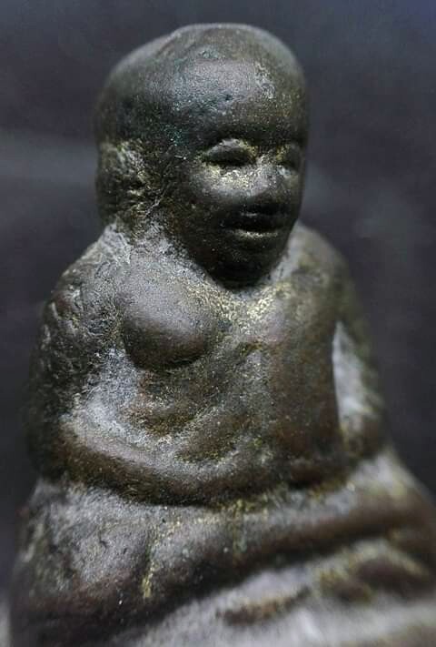 รูปหล่อ หลวงพ่อเงิน รุ่นปืนแตก ปี 2528 ผิวโลหะเก่าธรรมชาติเดิมๆ