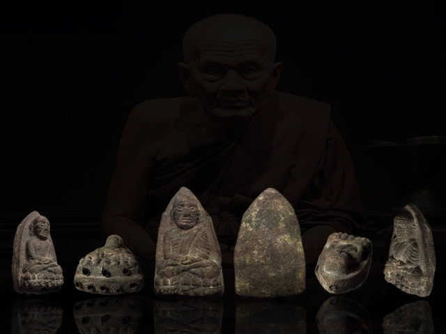 หลวงปู่ทวดหลังเรียบ ปี 2506 วัดมหาธาตุ จ.นครศรีธรรมราช อาจารย์นอง วัดทรายขาวปลุกเสก  ตะกรุด 9 ดอก