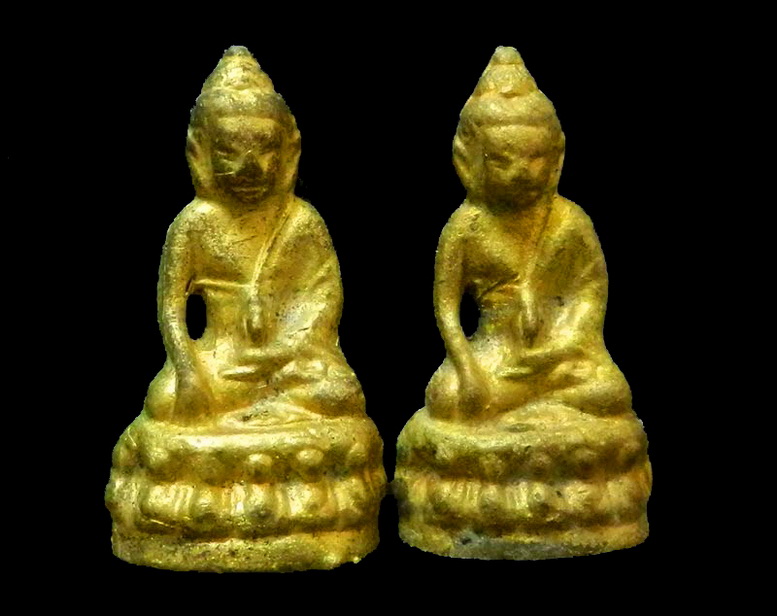 พระกริ่ง 9 ยอด ยอดที่ 7 (2 องค์) พระกริ่งวันรัต ปี 38 เนื้อทองเหลือง ออกวัดสุทัศน์ ฯ กล่องเดิม