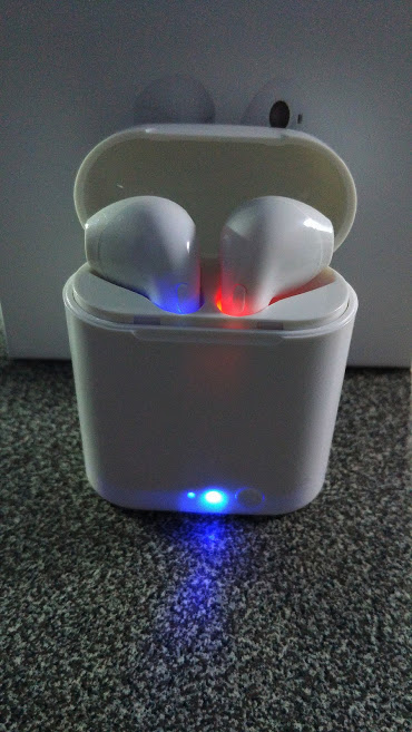 หูฟัง i7 TWS Mini พร้อมกล่องชาร์จ หูฟังบลูทูธไร้สาย