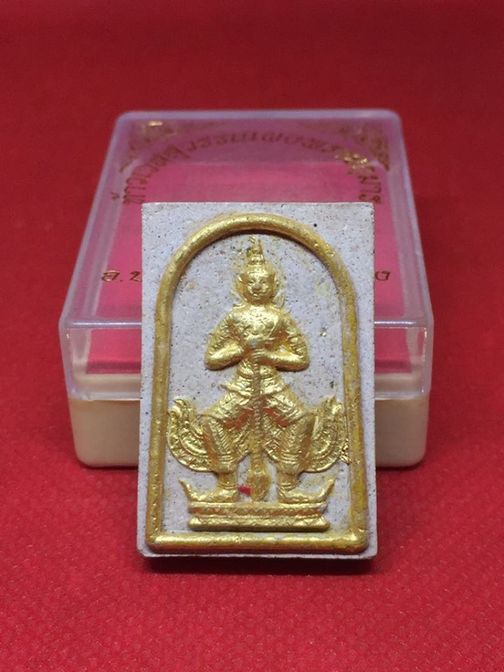 ท้าวเวสสุวรรณ เนื้อผงผสมผงพรายกุมารหลังฝั่งตระกรุด2ดอก หลวงพ่อสาคร วัดหนองกรับ 