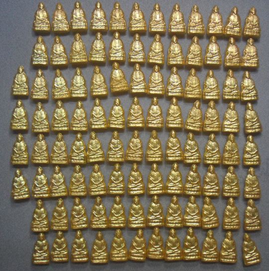 เจ้าแม่กวนอิมเนื้อผงปิดทอง วัดบวรนิเวศวิหาร สมเด็จพระญาณสังวร ทรงเมตตาอฐิษฐานจิตปี35 ชุด100องค์