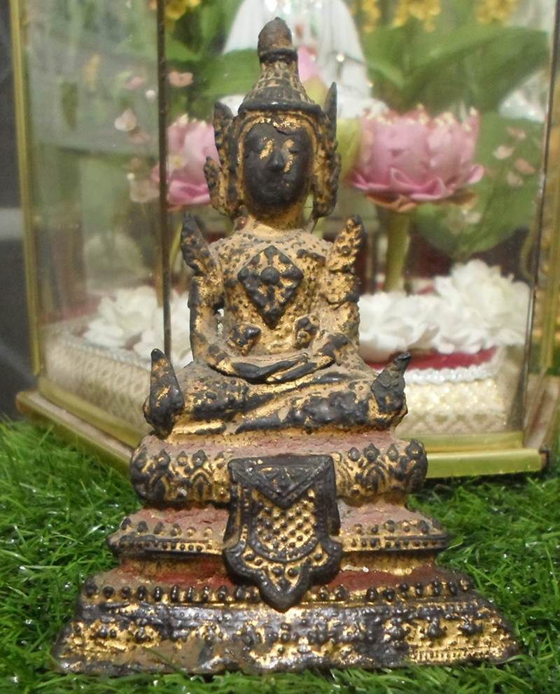 พระบูชารัตนะ 2 นิ้ว เนื้อทองเหลือง ลงรักปิดทอง