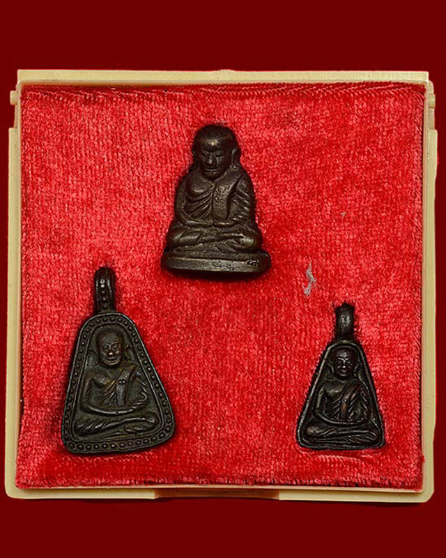 ชุดรูปหล่อหลวงพ่อเงินวัดบางคลาน ออกวัดวังตะโก ปี32