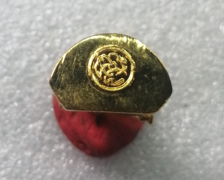 พระกริ่งศรีลังกากับพระผงประทานพรสมเด็จญาณฯปี20สวยๆพร้อมกล่องเคาะเดียว