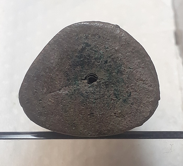 หลวงปู่ทวด เนื้อผง ลอยองค์ รุ่นทองพันชั่ง