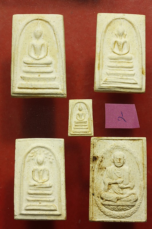 พระสมเด็จ 118 ปี วัดระฆัง ครบชุด 5 องค์ ตรายางชัด คัดสวย พร้อมกล่องเดิมและกล่องกระดาษ...../2