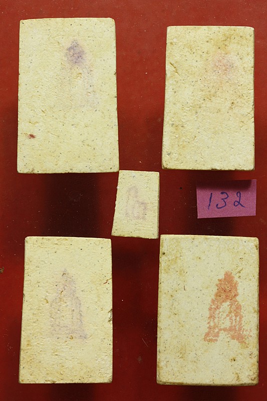 พระสมเด็จ 118 ปี วัดระฆัง ครบชุด 5 องค์ ตรายางชัด คัดสวย พร้อมกล่องเดิมและกล่องกระดาษ ชุด 132