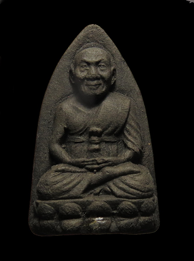 พระหลวงปู่ทวด พิมพ์จัมโบ้ เนื้อว่านดำ ฝังตะกรุดนารายณ์ 3ดอก อาจารย์นอง วัดทรายขาว