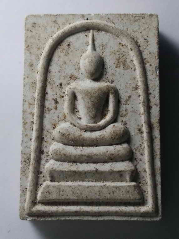 40  บาท  พระสมเด็จเนื้อผงหลังรูปเหมือนสมเด็จพระญาณสังวรวัดบวรนิเวศวิหารกรุงเทพฯ ไม่ทราบปีที่สร้าง BO