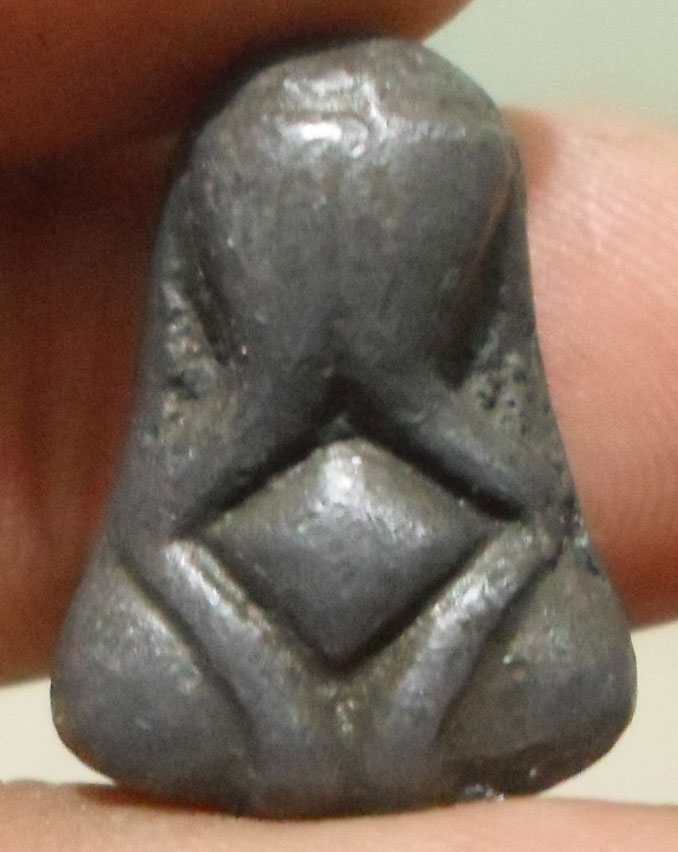 ปิดตาเนื้อตะกั่ว  ไม่ทราบที่ครับ